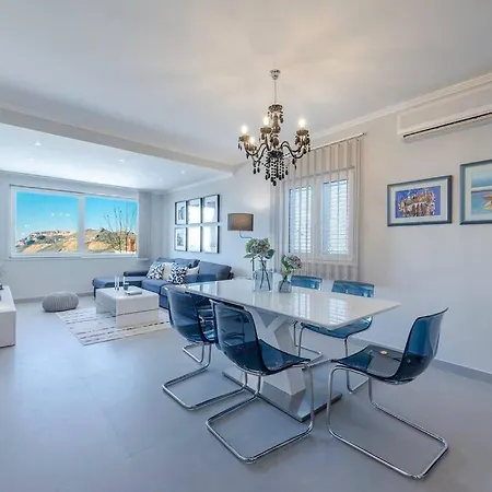 Lovely Lucia's House Apartment