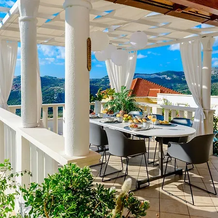 Lovely Lucia's House Ντουμπρόβνικ