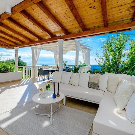 Διαμέρισμα Lovely Lucia's House