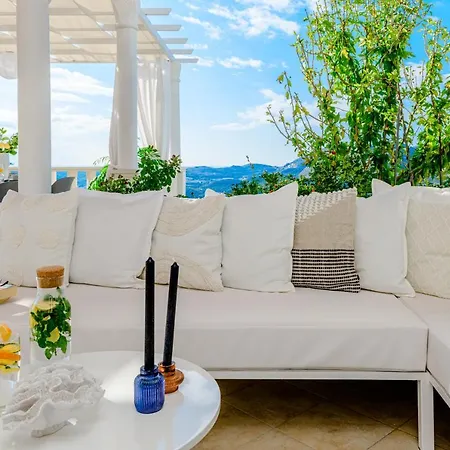 דירה Lovely Lucia's House