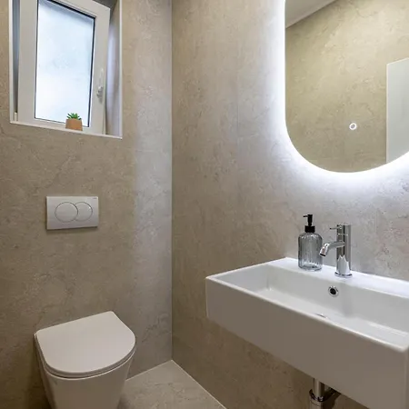 Lovely Lucia's House Apartment *