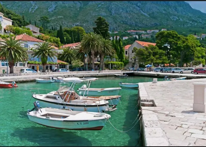 Lovely Lucia's House *