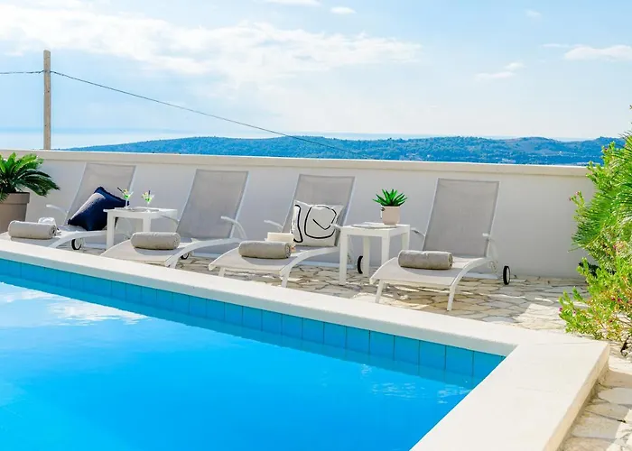 Lovely Lucia's House 公寓